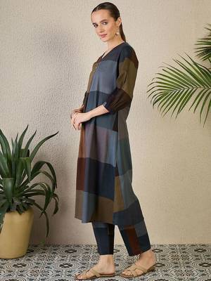 Adults-Women Colourblocked A-Line Kurta with Trousers 4