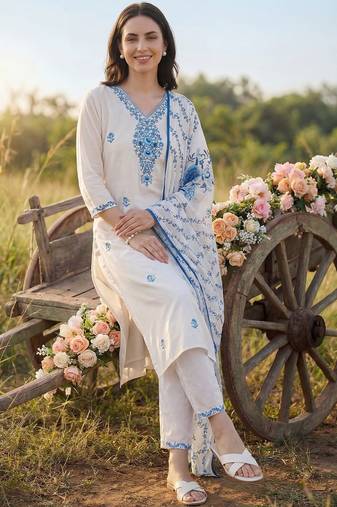 Women Floral Embroidered Thread Work Cotton Kurta with Trousers & With Dupatta