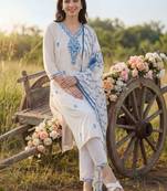 Women Floral Embroidered Regular Thread Work  Cotton Kurta with Trousers & With Dupatta
