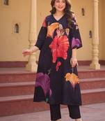 Women Floral Printed Regular Thread Work  Cotton Kurta with Trousers