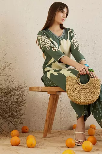 Floral Printed V-Neck Sequinned Straight Kurta with Salwar
