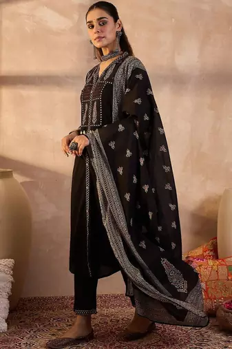 Women Embroidered  Cotton Kurta With Trousers & Dupatta Kurta Sets