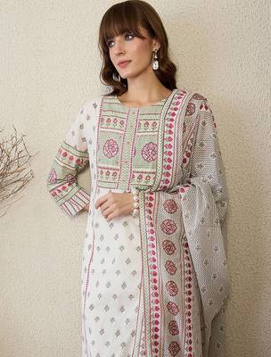 Women Floral Printed Cotton Kurta with Trousers & Dupatta 1