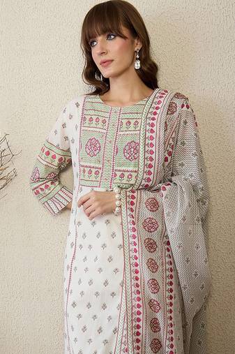 Women Floral Printed Cotton Kurta with Trousers & Dupatta