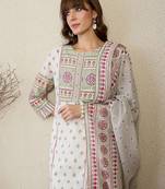 Women Floral Printed Cotton Kurta with Trousers & Dupatta