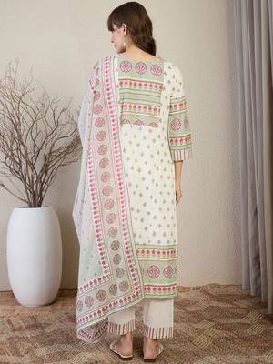 Women Floral Printed Cotton Kurta with Trousers & Dupatta 5