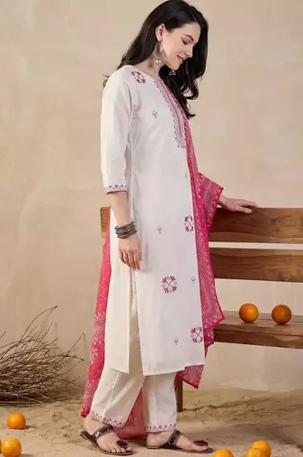 Women Ethnic Motifs Embroidered Regular Thread Work  Cotton Kurta with Trousers & With Dupatta