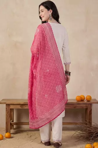 Women Ethnic Motifs Embroidered Regular Thread Work  Cotton Kurta with Trousers & With Dupatta