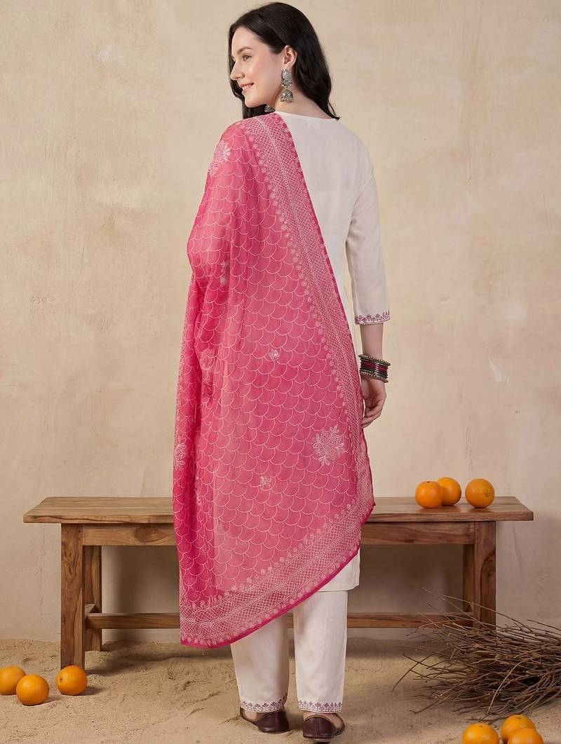 Women Ethnic Motifs Embroidered Regular Thread Work  Cotton Kurta with Trousers & With Dupatta