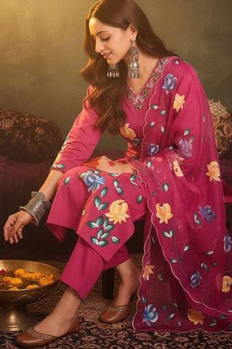 Floral Printed Sraight Thread Work Cotton Kurta With Trousers & Dupatta