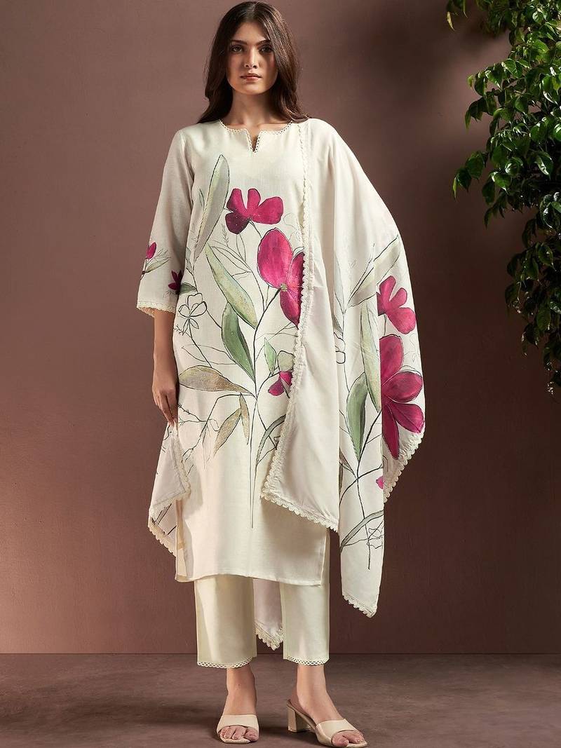 Women Floral Printed Regular Kurta With Trousers & Dupatta