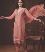 Women Floral Embroidered Regular Thread Work Kurta with Trousers & With Dupatta