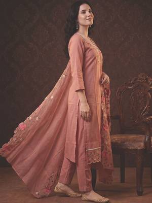Women Floral Embroidered Regular Thread Work Kurta with Trousers & With Dupatta 3