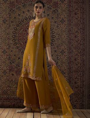 Ethnic Motifs Embroidered Round Neck Thread Work Kurta With Palazzos & Dupatta 2