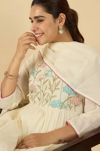 Women Floral Embroidered Cotton Kurta with Trousers & Dupatta