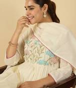 Women Floral Embroidered Cotton Kurta with Trousers & Dupatta