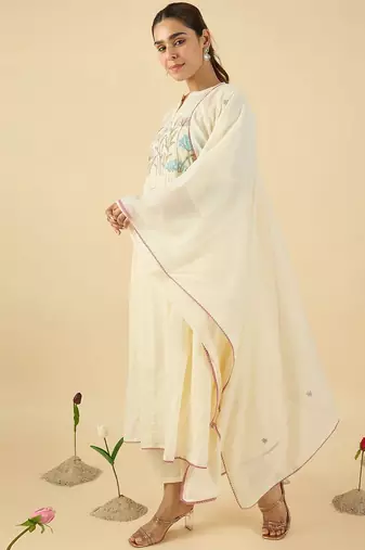 Women Floral Embroidered Cotton Kurta with Trousers & Dupatta