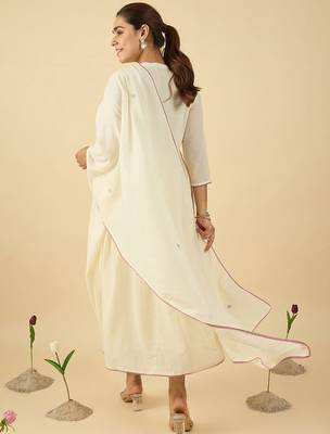Women Floral Embroidered Cotton Kurta with Trousers & Dupatta 5