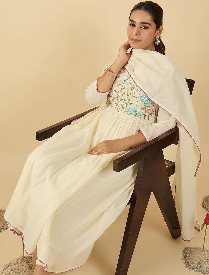Women Floral Embroidered Cotton Kurta with Trousers & Dupatta
