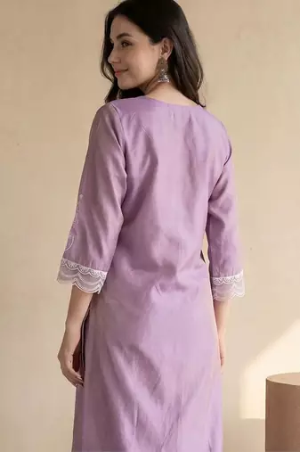 Women Floral Embroidered Regular Thread Work Kurta with Trousers & With Dupatta