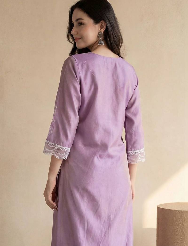Women Floral Embroidered Regular Thread Work Kurta with Trousers & With Dupatta