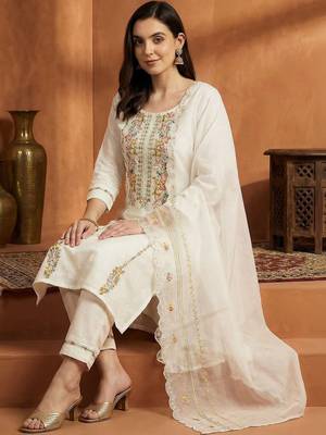 Women Floral Embroidered Regular Thread Work  Cotton Kurta with Trousers & With Dupatta 1