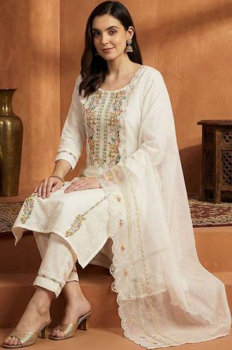 Women Floral Embroidered Regular Thread Work  Cotton Kurta with Trousers & With Dupatta