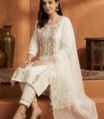 Women Floral Embroidered Regular Thread Work  Cotton Kurta with Trousers & With Dupatta