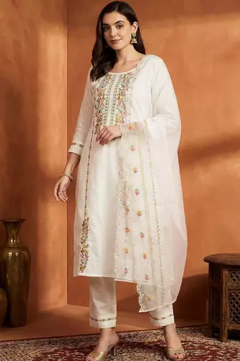 Women Floral Embroidered Regular Thread Work  Cotton Kurta with Trousers & With Dupatta