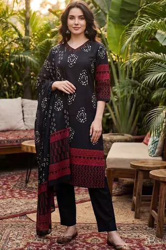 Women Ethnic Motifs Printed Regular Thread Work  Cotton Kurta with Trousers & With Dupatta