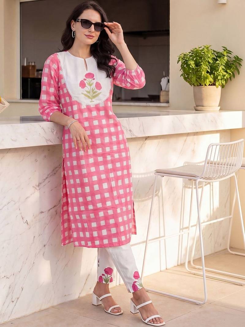 Women Regular Thread Work  Cotton Kurta with Trousers