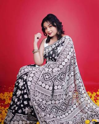 Black faux georgette embroidered thread work heavy look ethnic saree with blouse 3