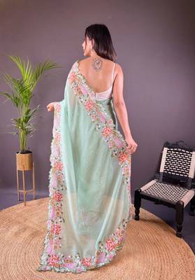 Green silk embroidered thread work heavy look ethnic saree with blouse 3
