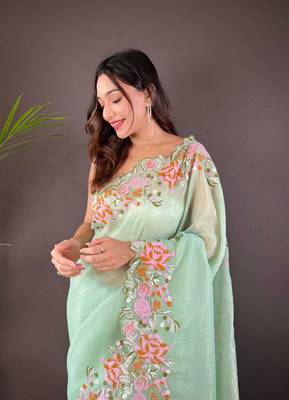 Green silk embroidered thread work heavy look ethnic saree with blouse 4