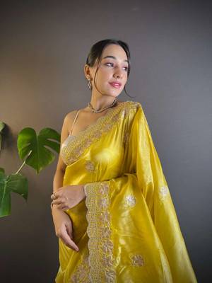 Yellow georgette embroidered thread work heavy look ethnic saree with blouse 3