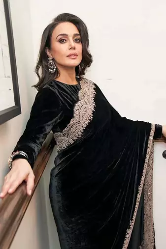 Black velvet embroidered sequins work heavy look ethnic saree with blouse