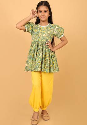 Green hand block printed cotton tunic & pant set for girls 1