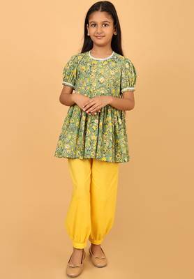 Green hand block printed cotton tunic & pant set for girls 2