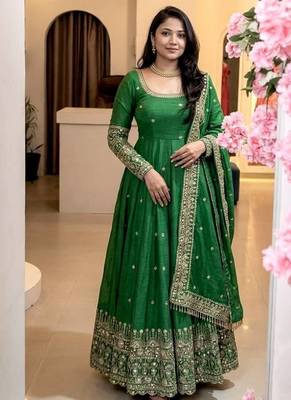 Green embroidered crunchy silk blend anarkali suit set 1