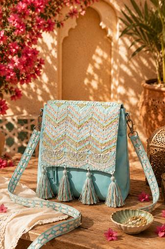  mod stitch mint green chevron cotton sling bag