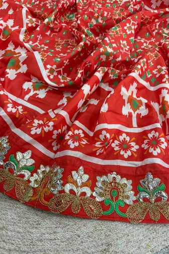 Red Color Beautiful 3Mm & 5Mm Sequins And Jari Dori Embroidered Lace Border Silk Blend Saree