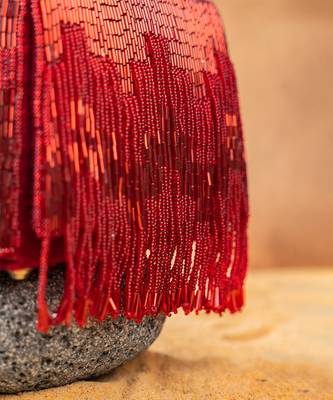Crimson red beaded silk tassel handbag 3
