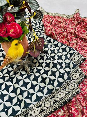 Black Color Floral Printed Pallu With Sequince & Mirror Work & Thread Embroidered Lace Border Silk Blend Saree 4
