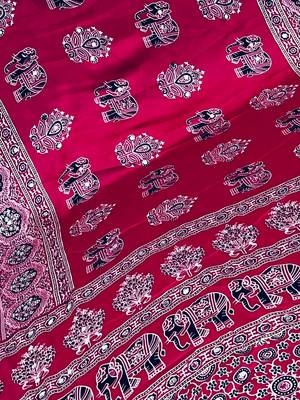 rani pink color mirror work border with handcrafted red tassels (latkan) and ajarakh print gajji silk blend saree 4