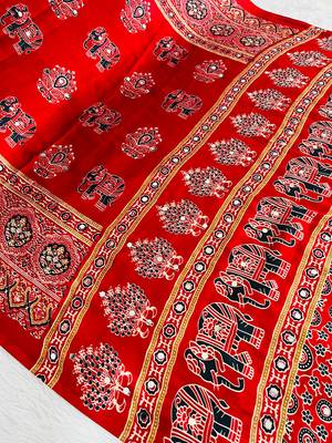 red color mirror work border with handcrafted red tassels (latkan) and ajarakh print gajji silk blend saree 4