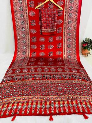 red color mirror work border with handcrafted red tassels (latkan) and ajarakh print gajji silk blend saree 5