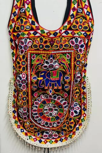 Multicolor embroidered cotton u-neck blouse