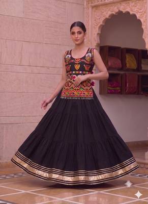 Black embroidered cotton u-neck blouse 1