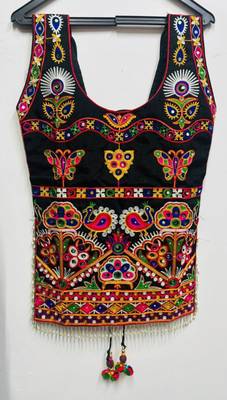 Black embroidered cotton u-neck blouse 2