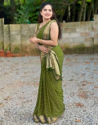 Olive silk blend woven saree with banarasi silk 3